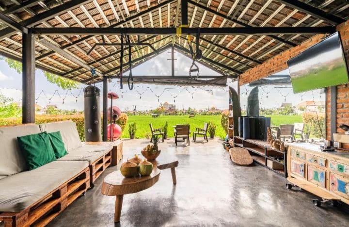 Big Brother Surf Inn Canggu Exterior foto
